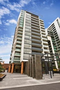 墨爾本圣基爾達路全新一室一廳公寓出租，帶車位，專業物業管理